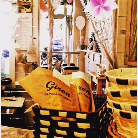 Giron - La Piada Sul Porto